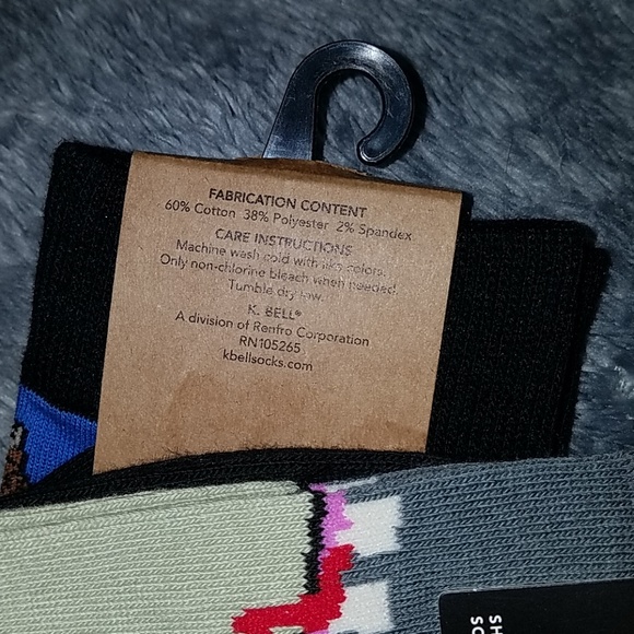 2 Pair NWT Men's K. BELL socks zombie and XXX  jug - Picture 4 of 5